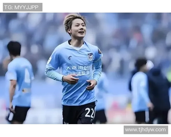 新国足主场首秀0比3惨败日本，高洪波与邵佳一全程严厉督战传言被弄清